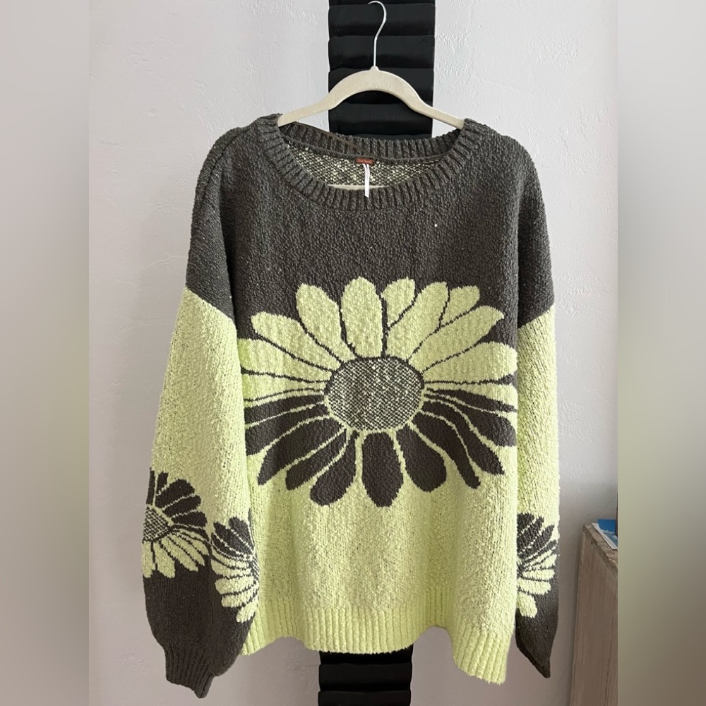 Free People In Bloom Sweater Luminary Olive Combo Sz Medium - Picture 7 of 8
